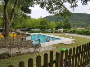 Отель Càmping - Hotel rural La soleia d'Oix  Montagut i Oix